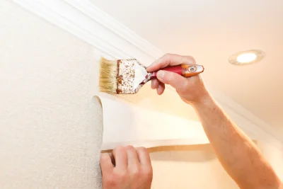 Pose de papier peint à Antoigné — revêtements muraux et toiles de verre